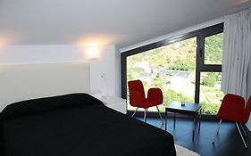 Hostal Tres Campanas